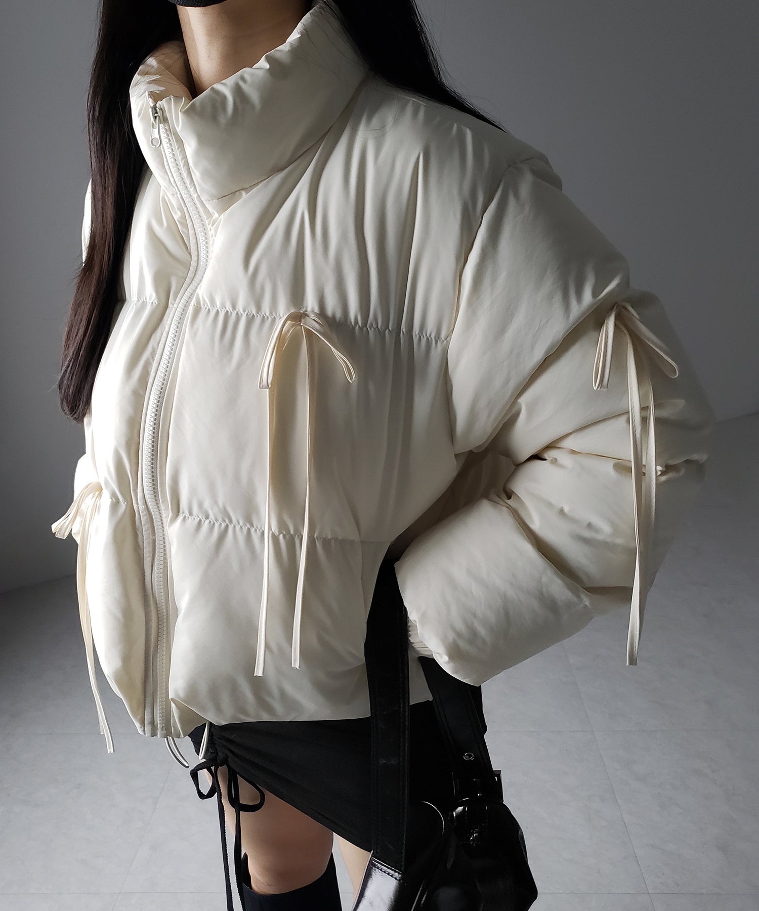 【 選べる３色展開 ／ 裾絞り可能２WAY 】ストラップリボンショートパフダウンジャケット ／ strap ribbon short puff down jacket