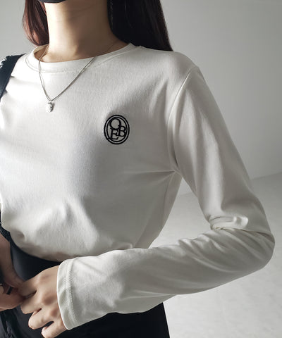 OBE刺繍 ミニロゴ長袖Ｔシャツ【 韓国製 】