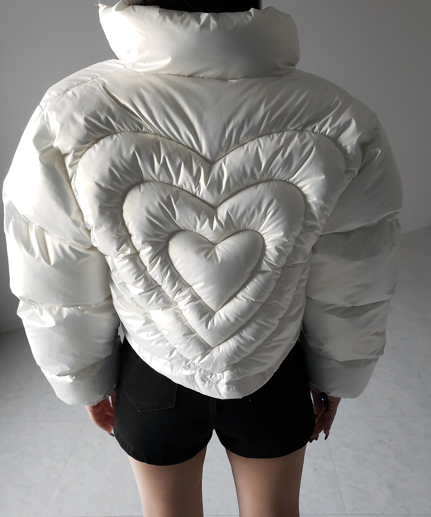 ハートグロッシーショートダウンジャケット ／ heart glossy short down jacket
