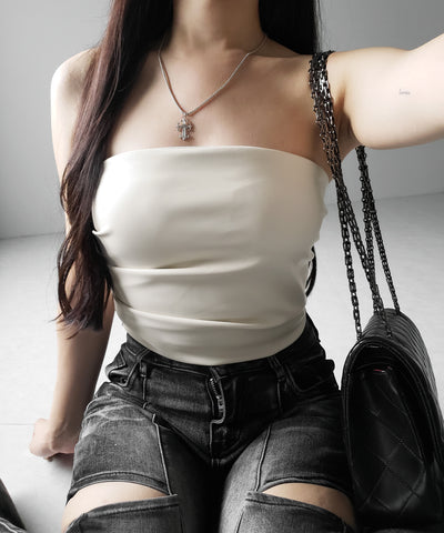 【 ２color 】サイドタックフェイクレザーショートベアトップ ／ side tuck fake leather short bare tops
