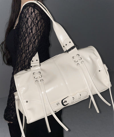 【 ショルダーストラップ付き２WAY 】レースアップベルテッドフリンジボストンショルダーバッグ／lace up belted fringe boston shoulder bag
