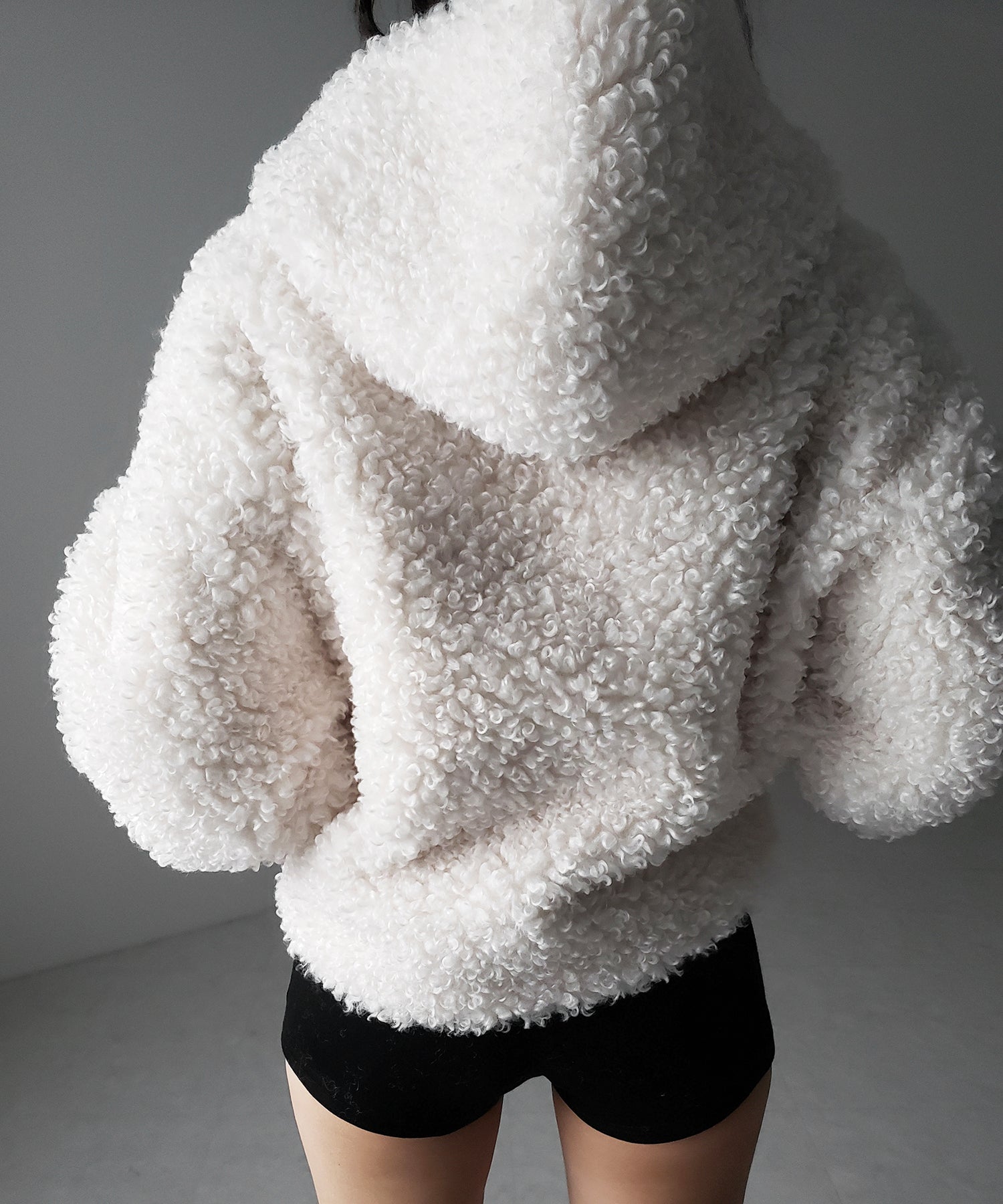 テディボアジップアップフーディクロップドコート ／ teddy boa zipup hoodie cropped cat