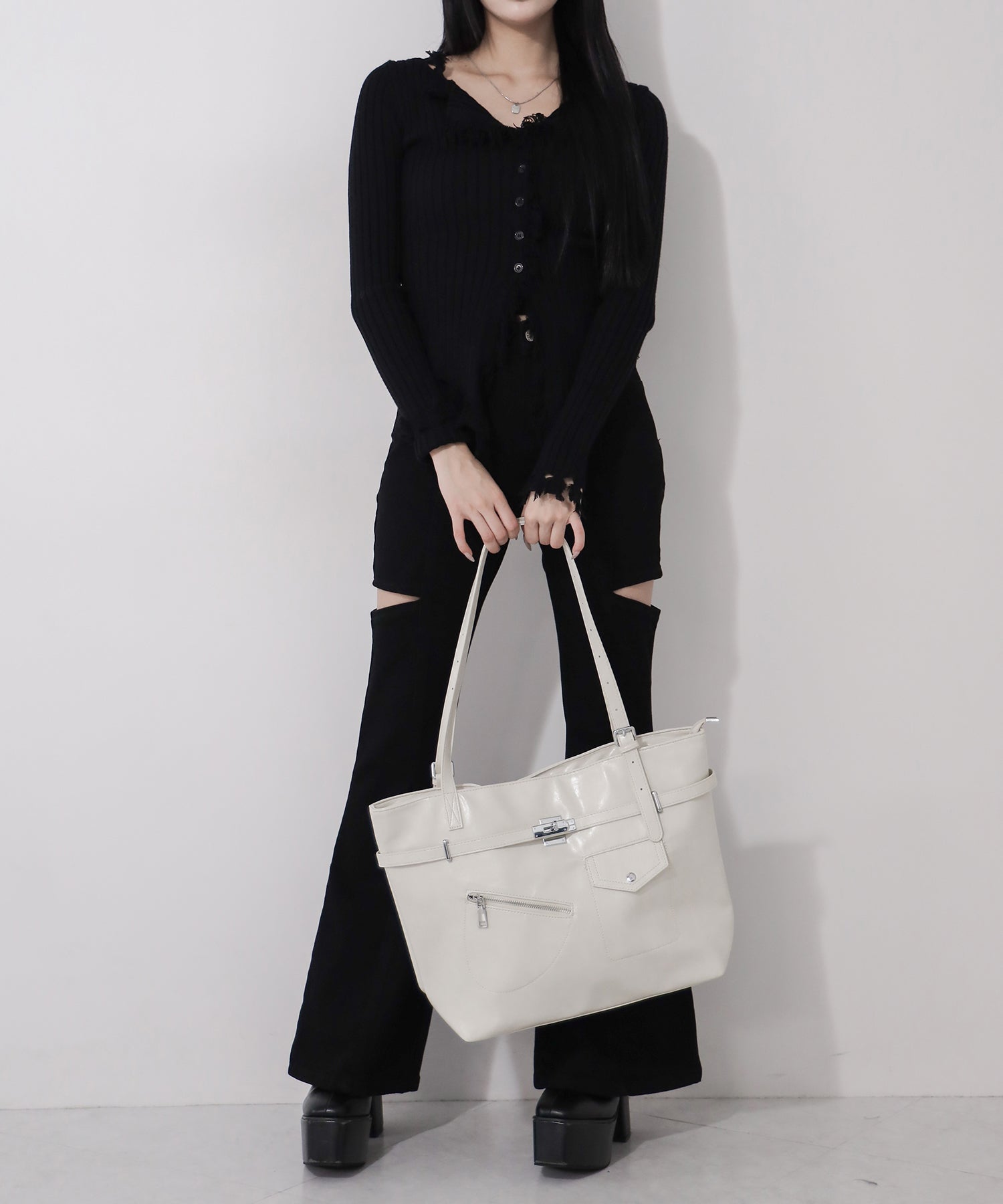 【 A4収納可 】デザインベルトフェイクレザースクエアトートバッグ ／ design belt fake leather square tote bag