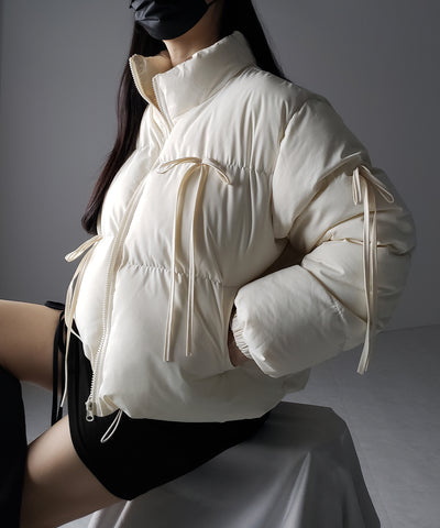【 選べる３色展開 ／ 裾絞り可能２WAY 】ストラップリボンショートパフダウンジャケット ／ strap ribbon short puff down jacket
