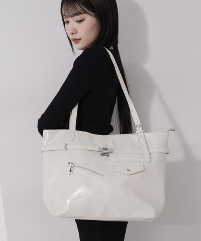 【 A4収納可 】デザインベルトフェイクレザースクエアトートバッグ ／ design belt fake leather square tote bag