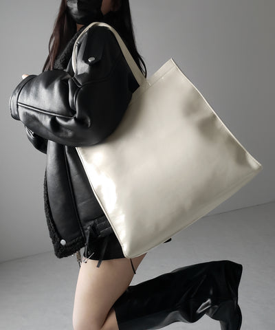 【 ２color ／ 大容量 】フェイクレザービッグスクエアトートバッグ ／ fake leather big square tote bag