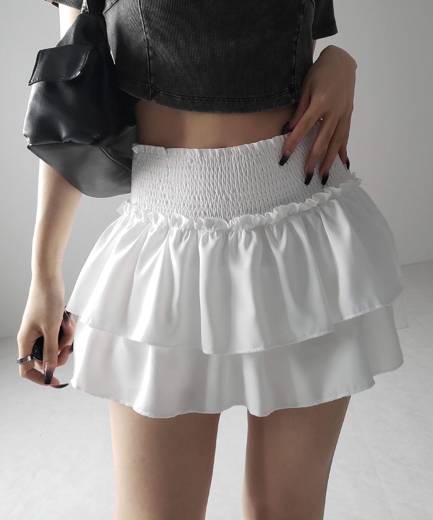 【 ３color ／ ３size 】２段フリルシャーリングミニスカパン ／ double frill shirring mini skirt pants