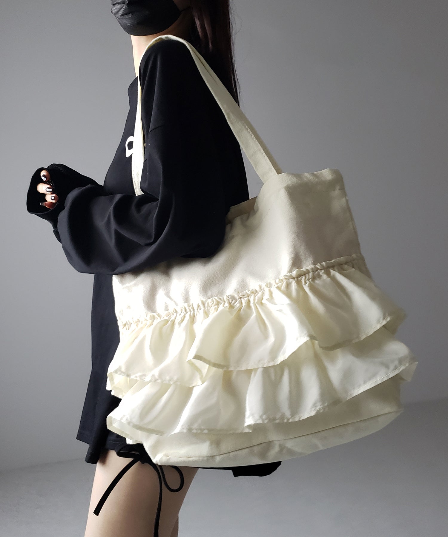 【 ２color 】ティアードフリルBIGキャンバストートバッグ ／ tiered frill big canvas tote bag