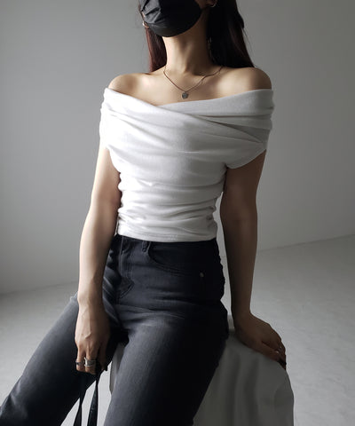 【 ２color 】オフショルギャザーノースリーブトップス ／ off shoulder gather nosleeve tops