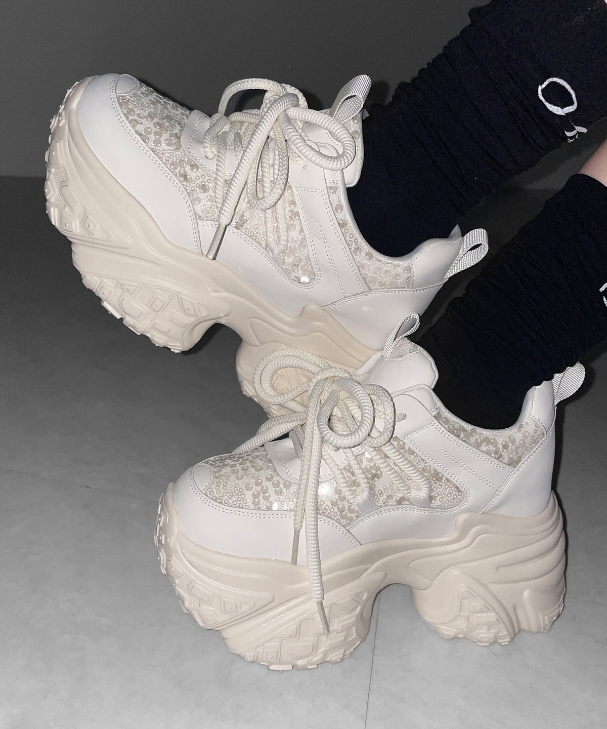 【 +10.5cm盛れ 】スパンコールレースアップ厚底スニーカー ／ +10.5cm spangle lace-up platform sneakers