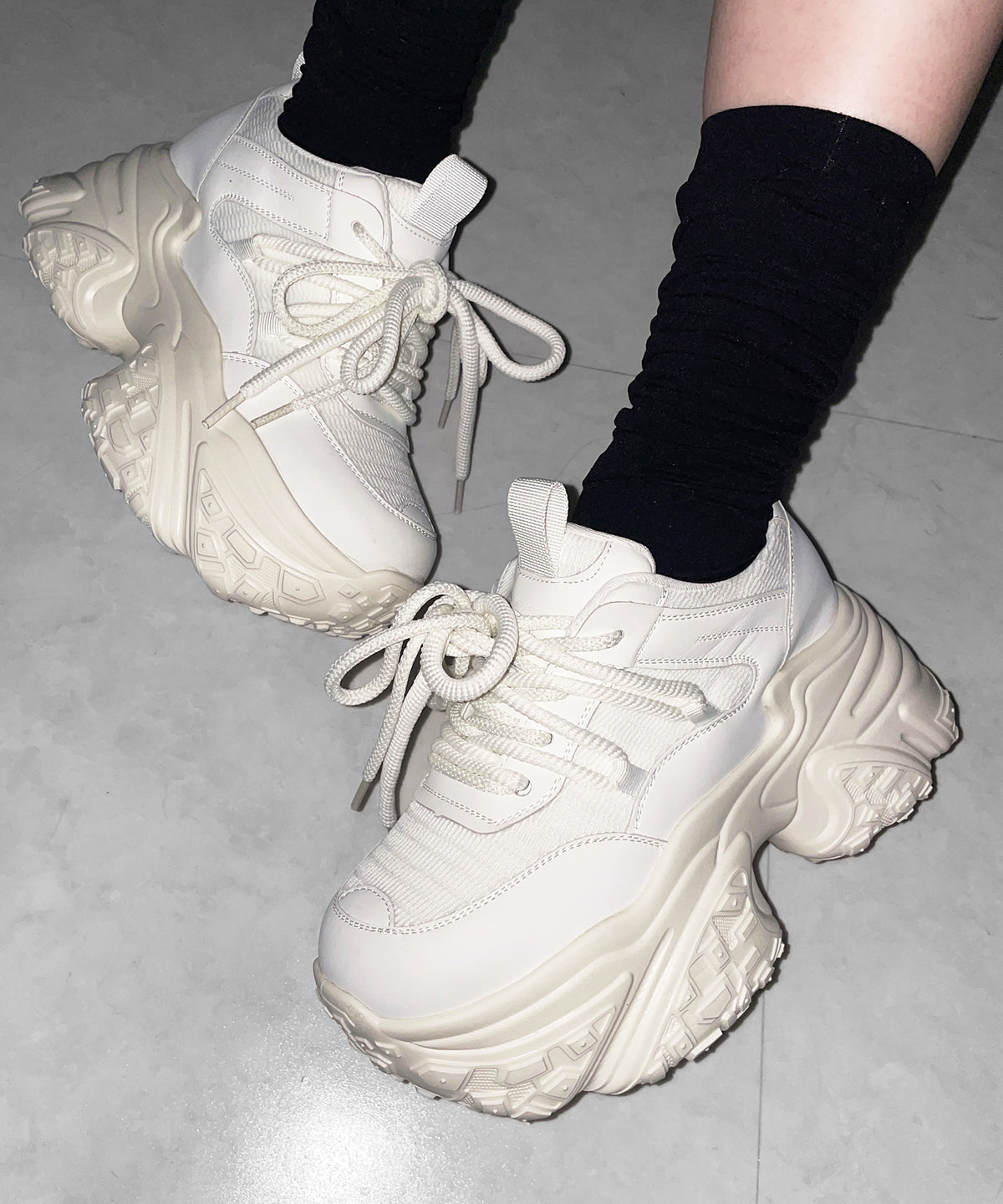 【 +10.5cm盛れ 】レースアップ厚底スニーカー ／ +10.5cm lace-up platform sneakers