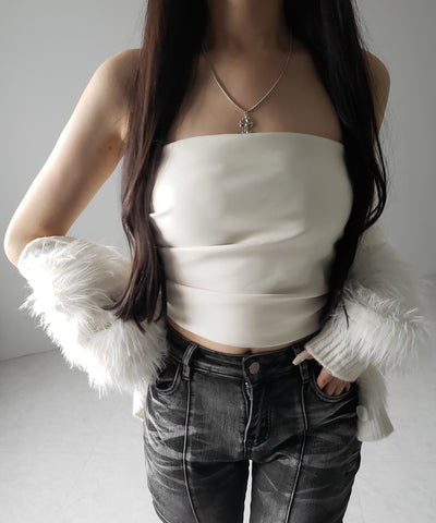 【 ２color 】サイドタックフェイクレザーショートベアトップ ／ side tuck fake leather short bare tops