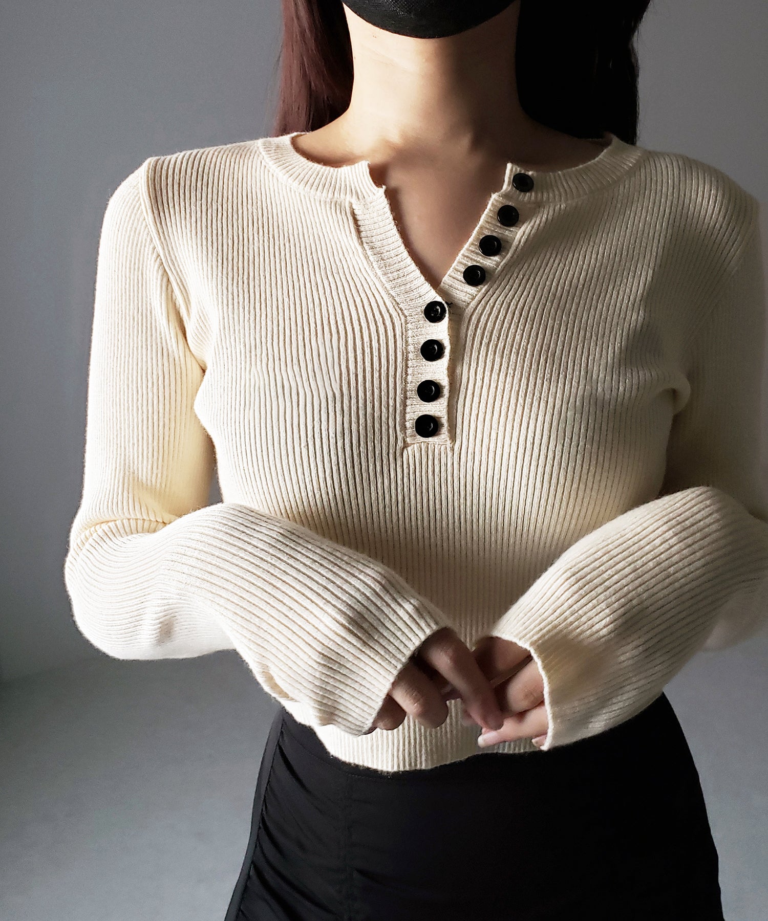 【 ３color 】キーネックボタンデザインクロップドリブニット