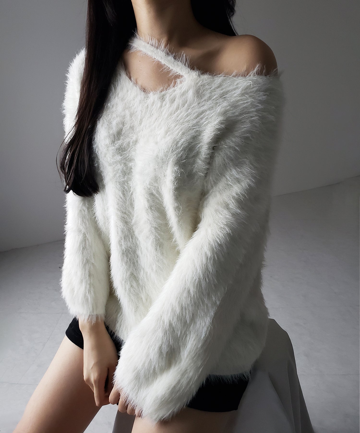 【 ３color 】ナナメストラップカットアウトシャギーニット ／ naname strap cutout shaggy knit