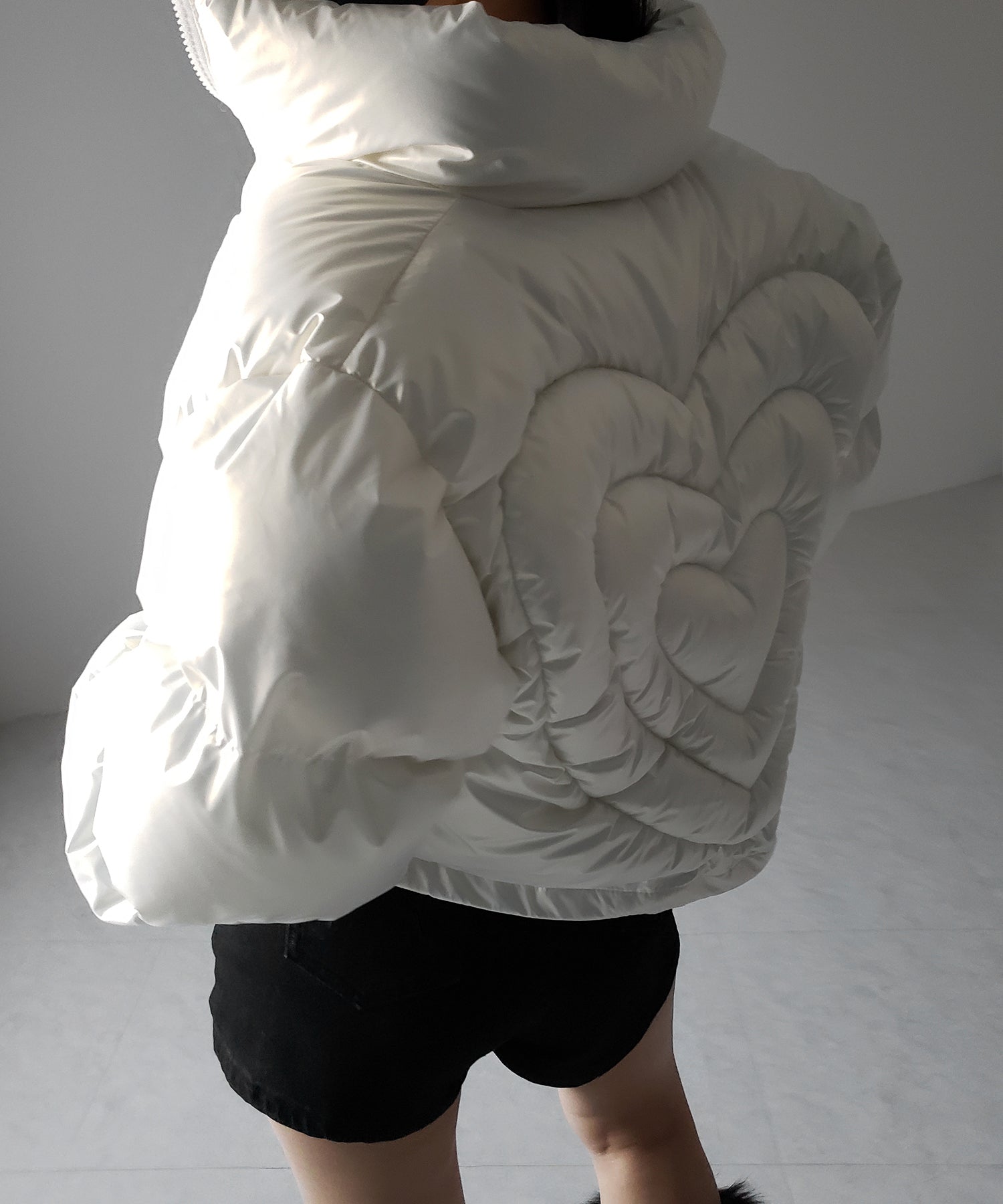 ハートグロッシーショートダウンジャケット ／ heart glossy short down jacket