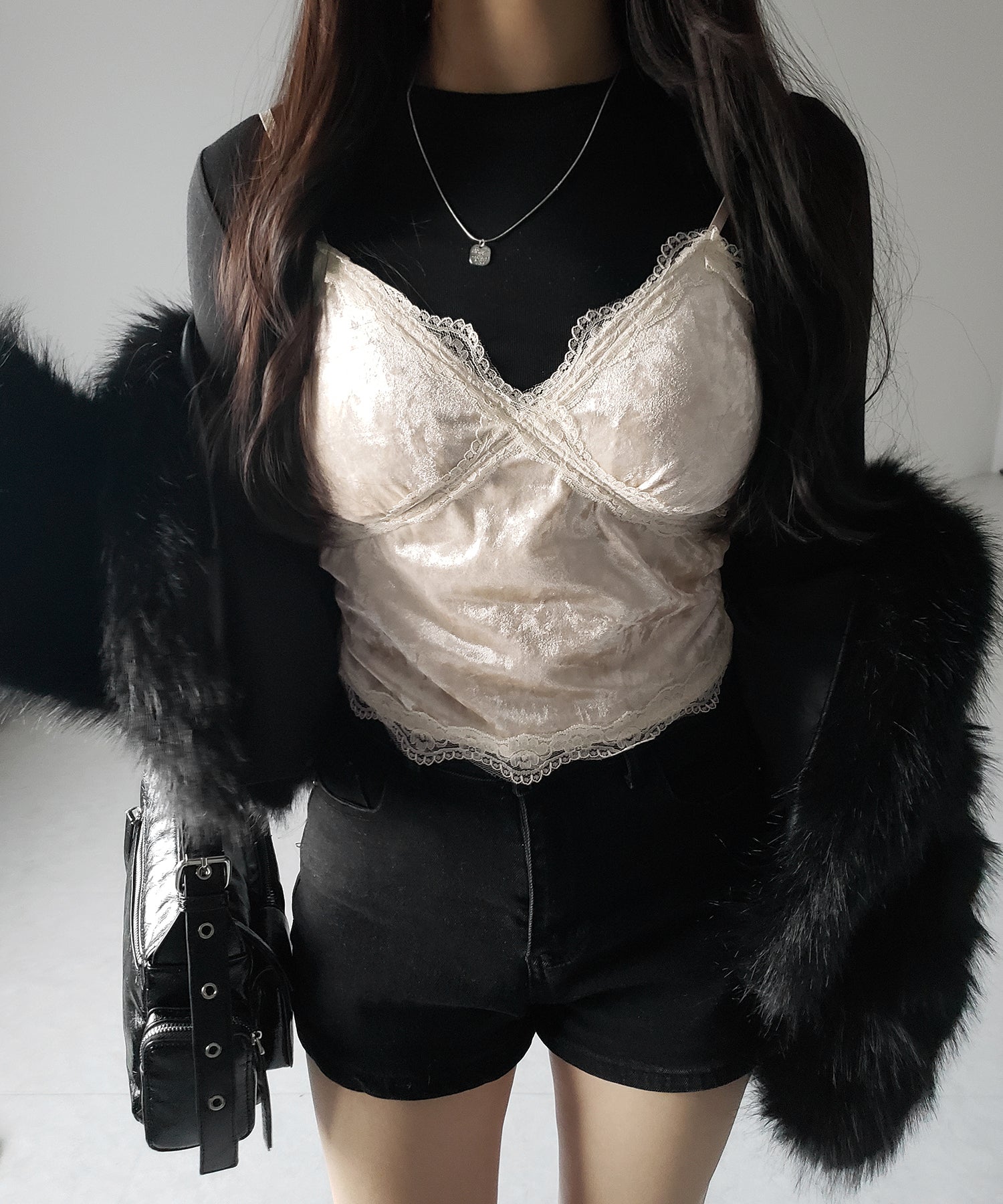 【 カップ付き 】レーシーベロアショートビスチェキャミソール ／ velor lacy short bustier camisole
