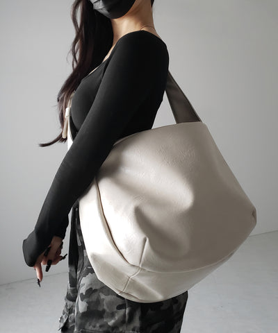 【 ２WAY ／ A4収納可 】ハトメデザインベルテッドワンハンドルショルダーバッグ ／ Eyelet design belted onehandle shoulder bag