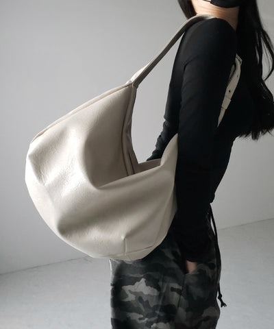 【 ２WAY ／ A4収納可 】ハトメデザインベルテッドワンハンドルショルダーバッグ ／ Eyelet design belted onehandle shoulder bag