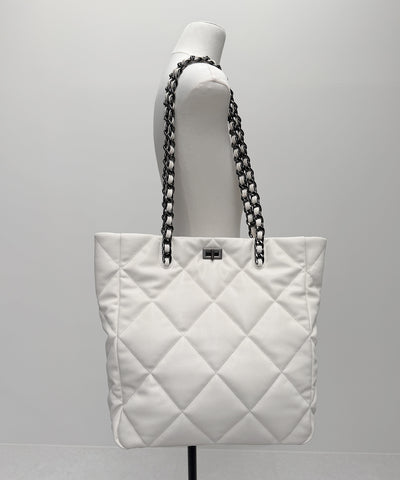 【 A4収納可 】キルティングスクエアチェーンバッグ/ quilted square chain bag