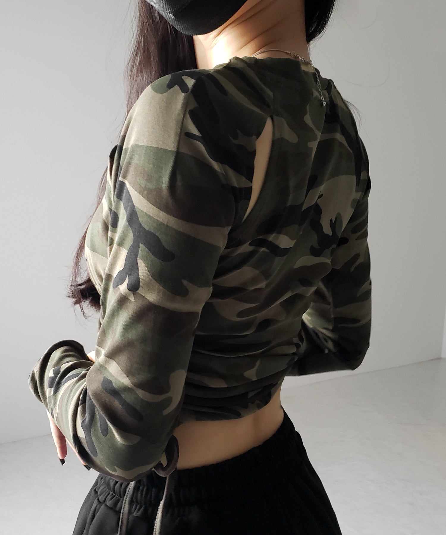 サイドシャーリングカモフラミリタリートップス ／ side shirring camouflage military tops