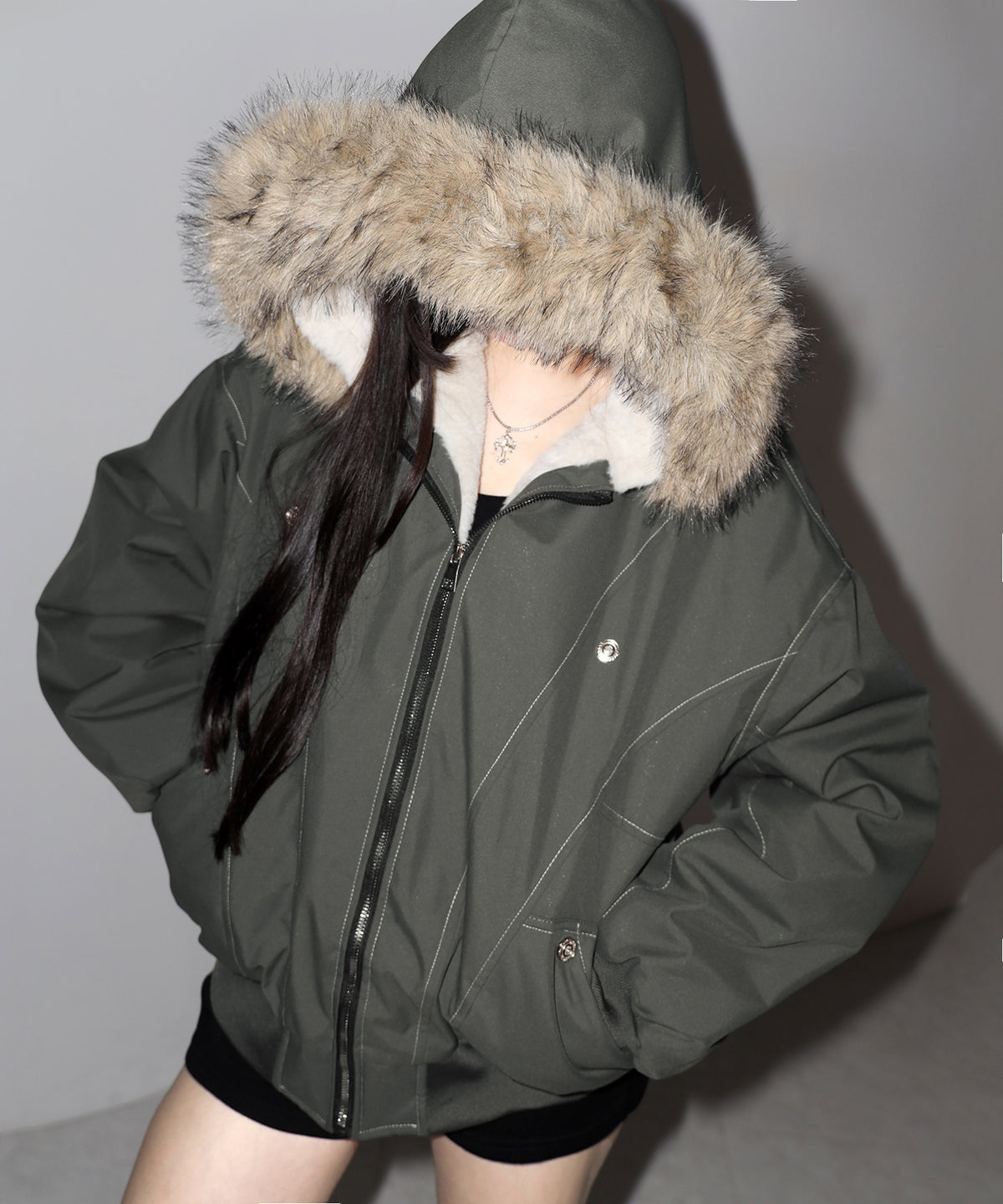 配色ステッチファーフード中綿オーバーブルゾン ／ stitch fur hood fake down over blouson