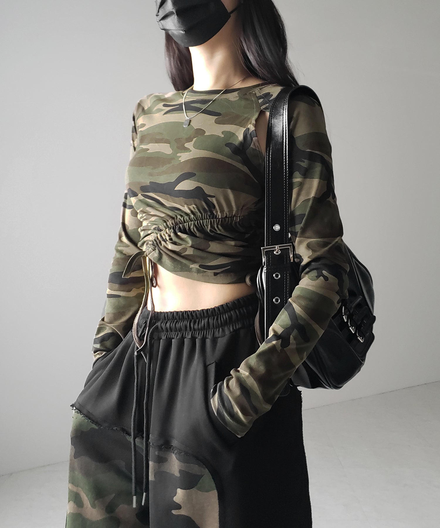 サイドシャーリングカモフラミリタリートップス ／ side shirring camouflage military tops