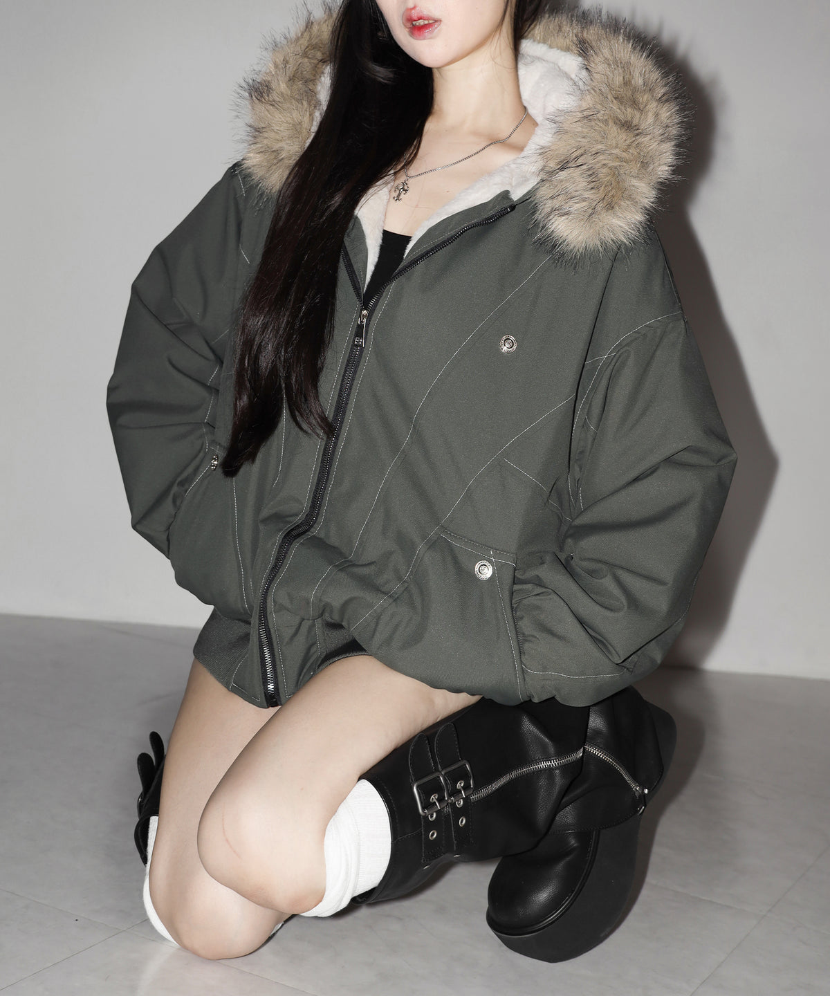 配色ステッチファーフード中綿オーバーブルゾン ／ stitch fur hood fake down over blouson