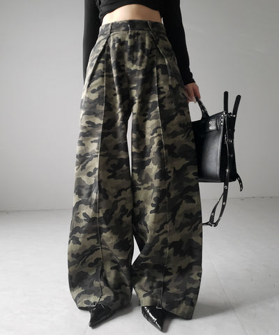 【 ２color ／ ４size 】ダブルタックヴィンテージカモフラージュワイドパンツ ／ double tuck vintage camouflage wide pants