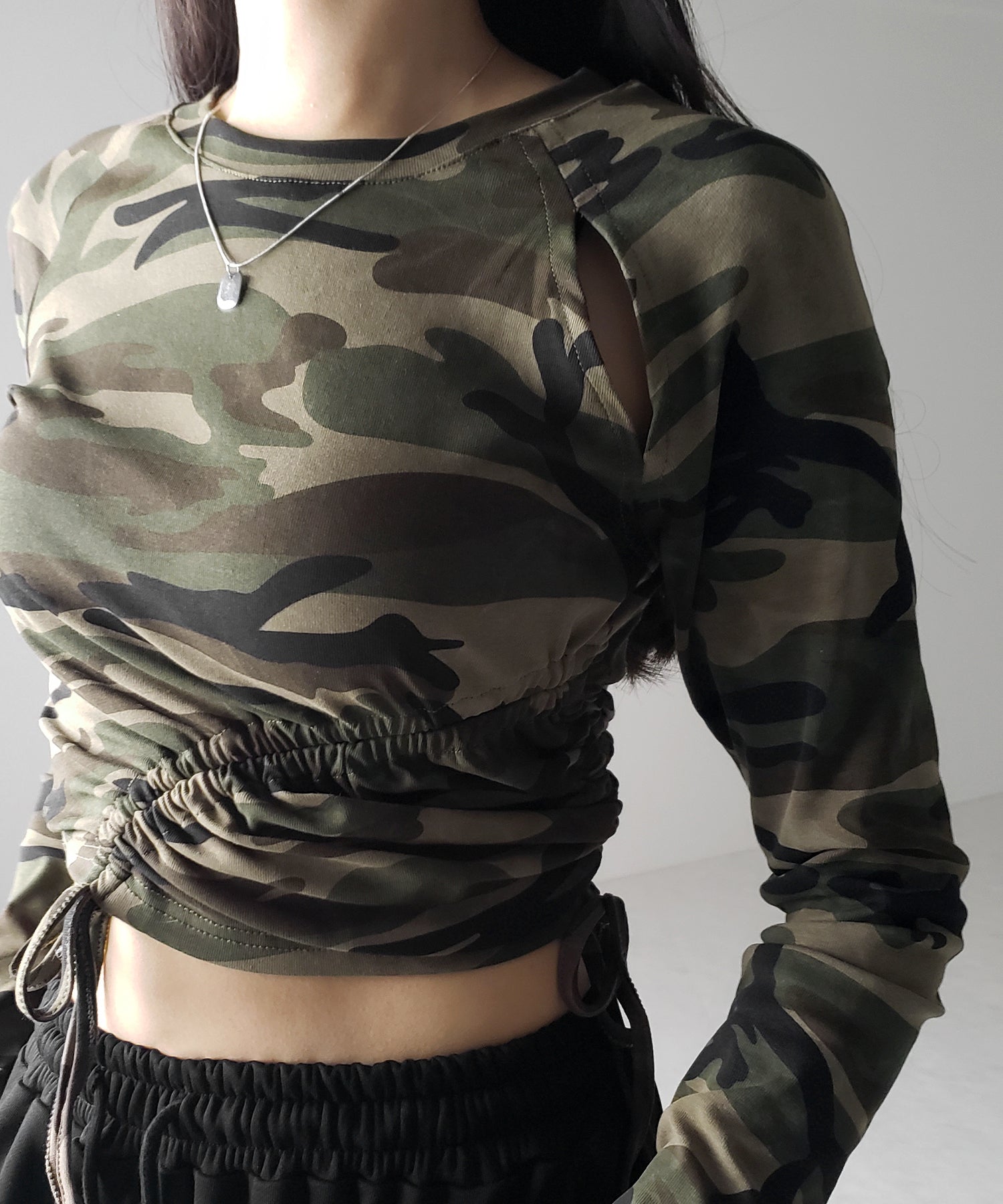 サイドシャーリングカモフラミリタリートップス ／ side shirring camouflage military tops
