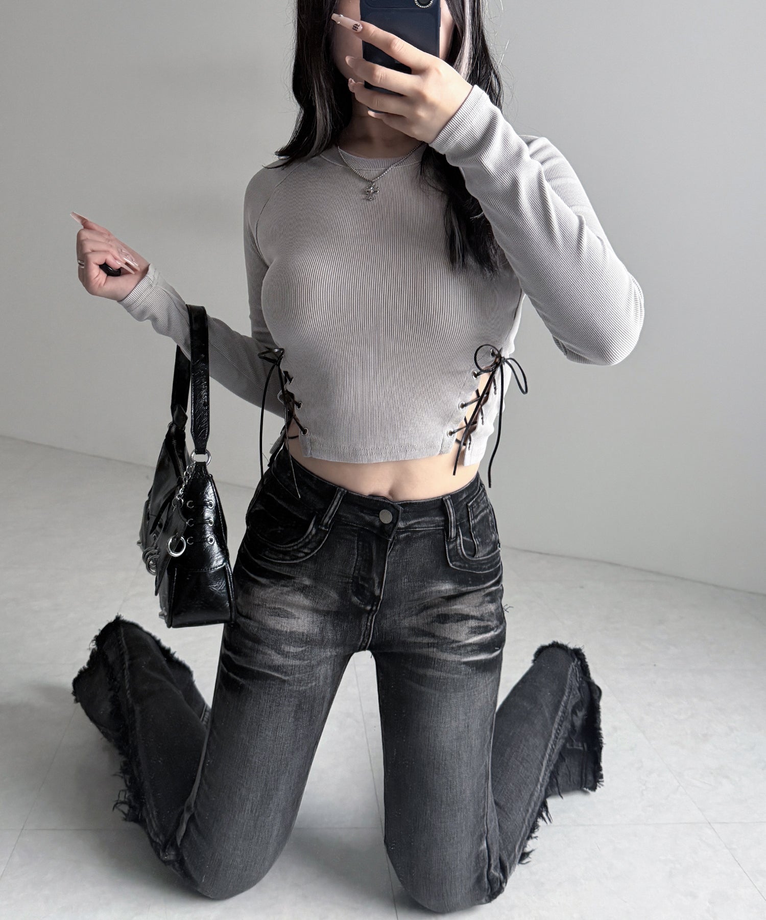 ヴィンテージサイドレースアップカットアウトショートロンT ／ vintage side lace up cutout short long sleeve T-shirts