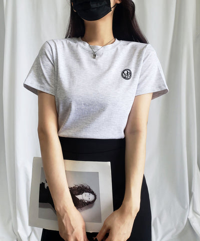 OBE刺繍 ミニロゴＴシャツ【 韓国製 】