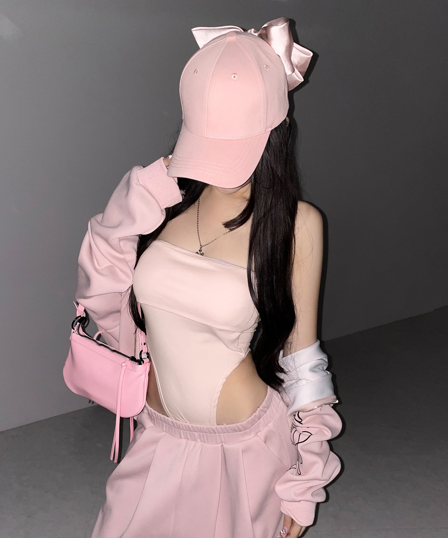 ボディスーツカットアウトベアトップ ／bodysuits cutout bare tops