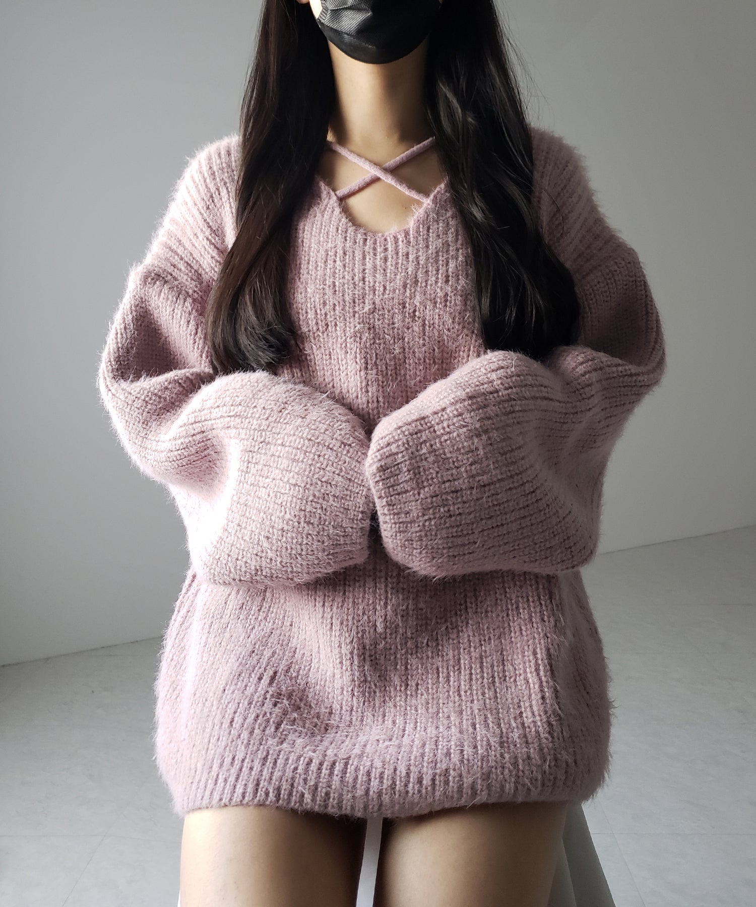 【 ５color 】クロスストラップカットアウトルーズシャギーニット