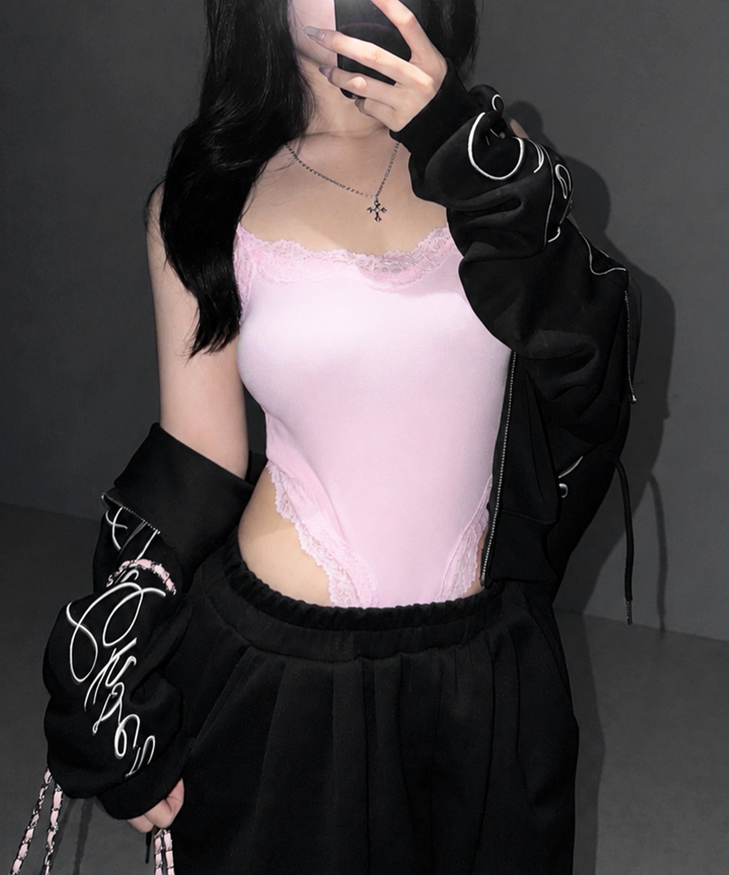 カットアウトレースポイントボディスーツキャミソール ／cutout lace point bodysuit camisole