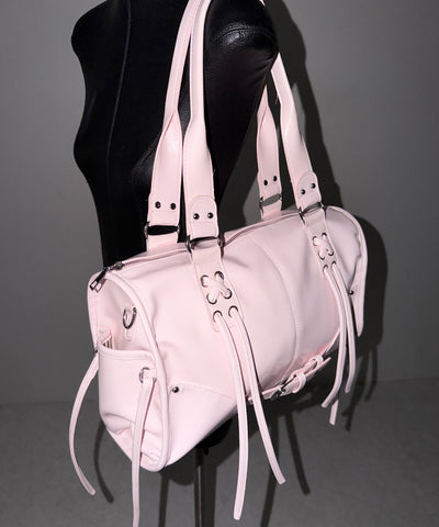 【 ショルダーストラップ付き２WAY 】レースアップベルテッドフリンジボストンショルダーバッグ／lace up belted fringe boston shoulder bag