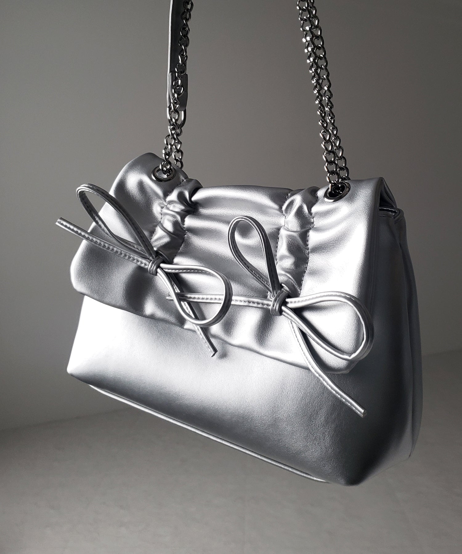 【 ３color 】ダブルリボンフェイクレザーチェーンショルダーバッグ ／ double ribbon fake leather chain shoulder bag