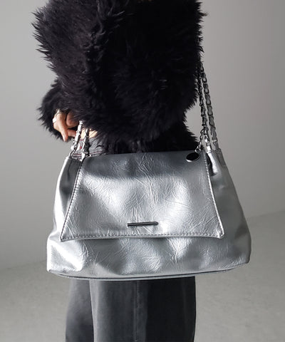 【 ３color 】チェーンフェイクレザーフラップショルダーバッグ ／ chain fake leather flap shoulder bag