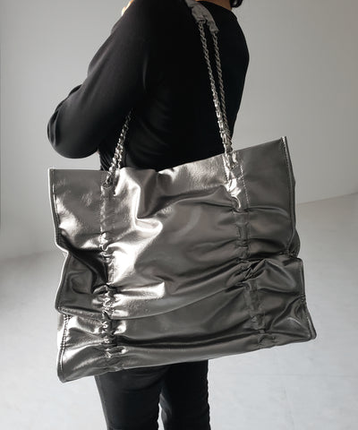 【 ３color ／ A4収納可 】ダブルシャーリングフェイクレザースクエアチェーンバッグ ／ double shirring fake leather square chain bag
