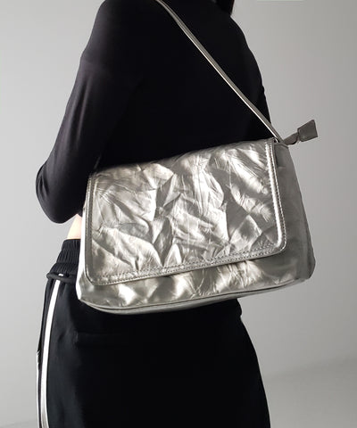 【 ２color 】クラッシュレザースクエアショルダーバッグ