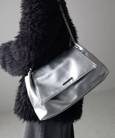 【 ３color 】チェーンフェイクレザーフラップショルダーバッグ ／ chain fake leather flap shoulder bag