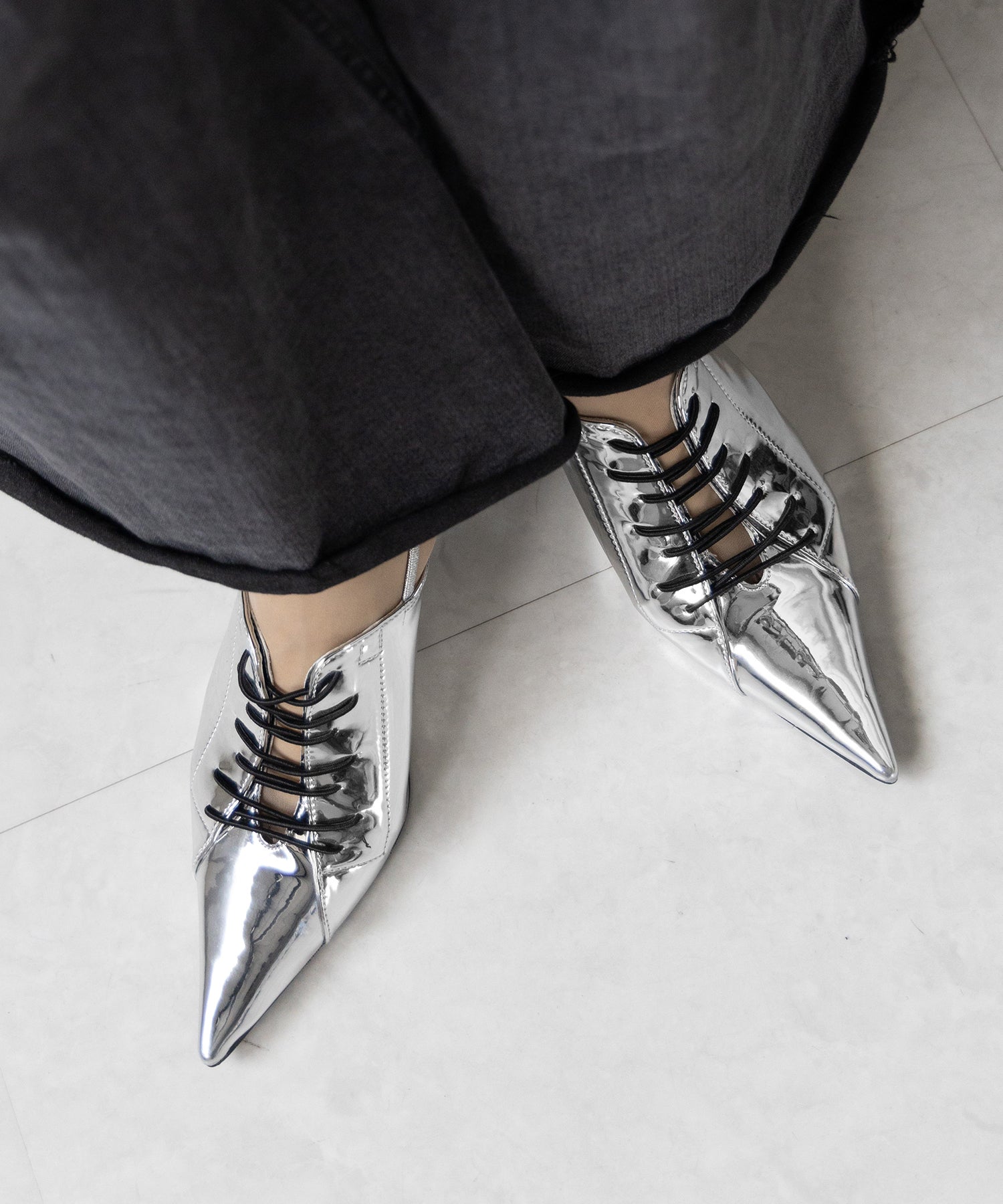 【 ３color 】ポインテッドトゥレースアップスニーカーミュール ／ pointed toe lace up sneaker mules