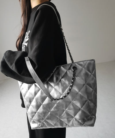 【 ３color ／ A4収納可 】キルティングチェーンスクエアトートショルダーバッグ ／ quilting chain square tote shoulder bag