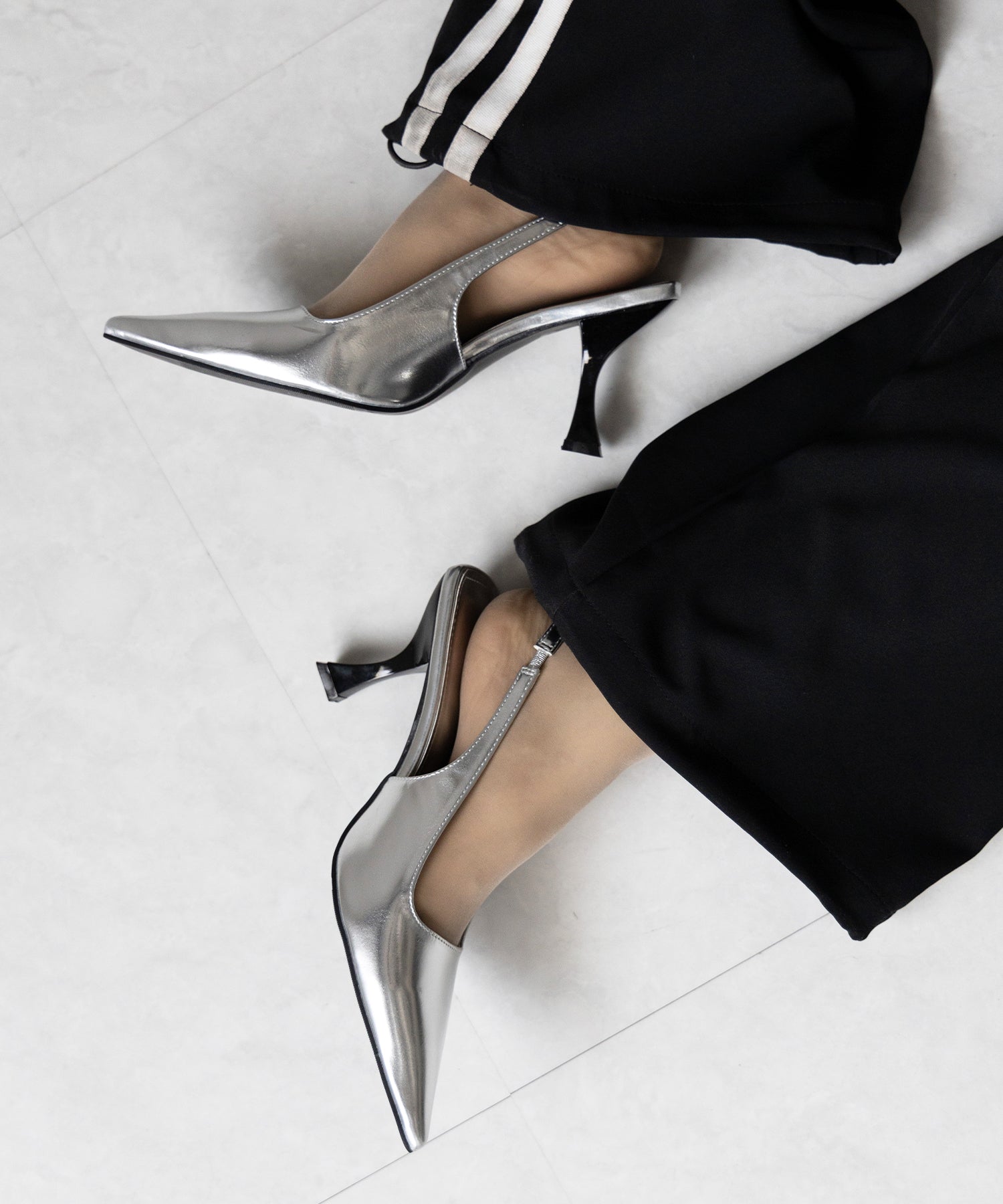 【 ２color 】ポインテッドトゥチャンキーヒールメタリックミュール ／ pointed toe chunky heel metallic mules
