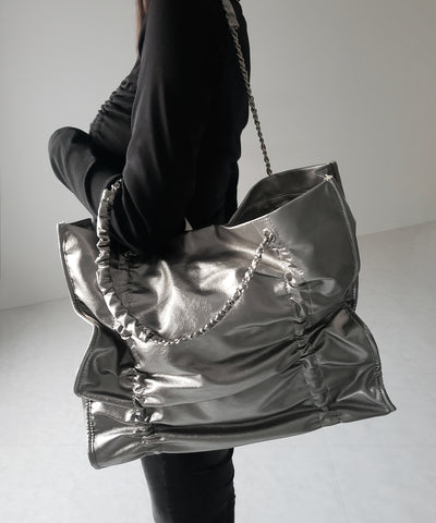 【 ３color ／ A4収納可 】ダブルシャーリングフェイクレザースクエアチェーンバッグ ／ double shirring fake leather square chain bag