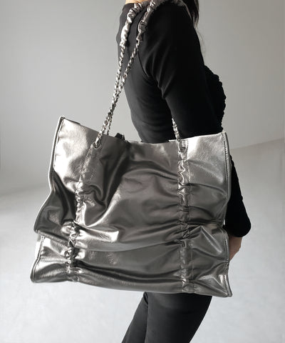 【 ３color ／ A4収納可 】ダブルシャーリングフェイクレザースクエアチェーンバッグ ／ double shirring fake leather square chain bag
