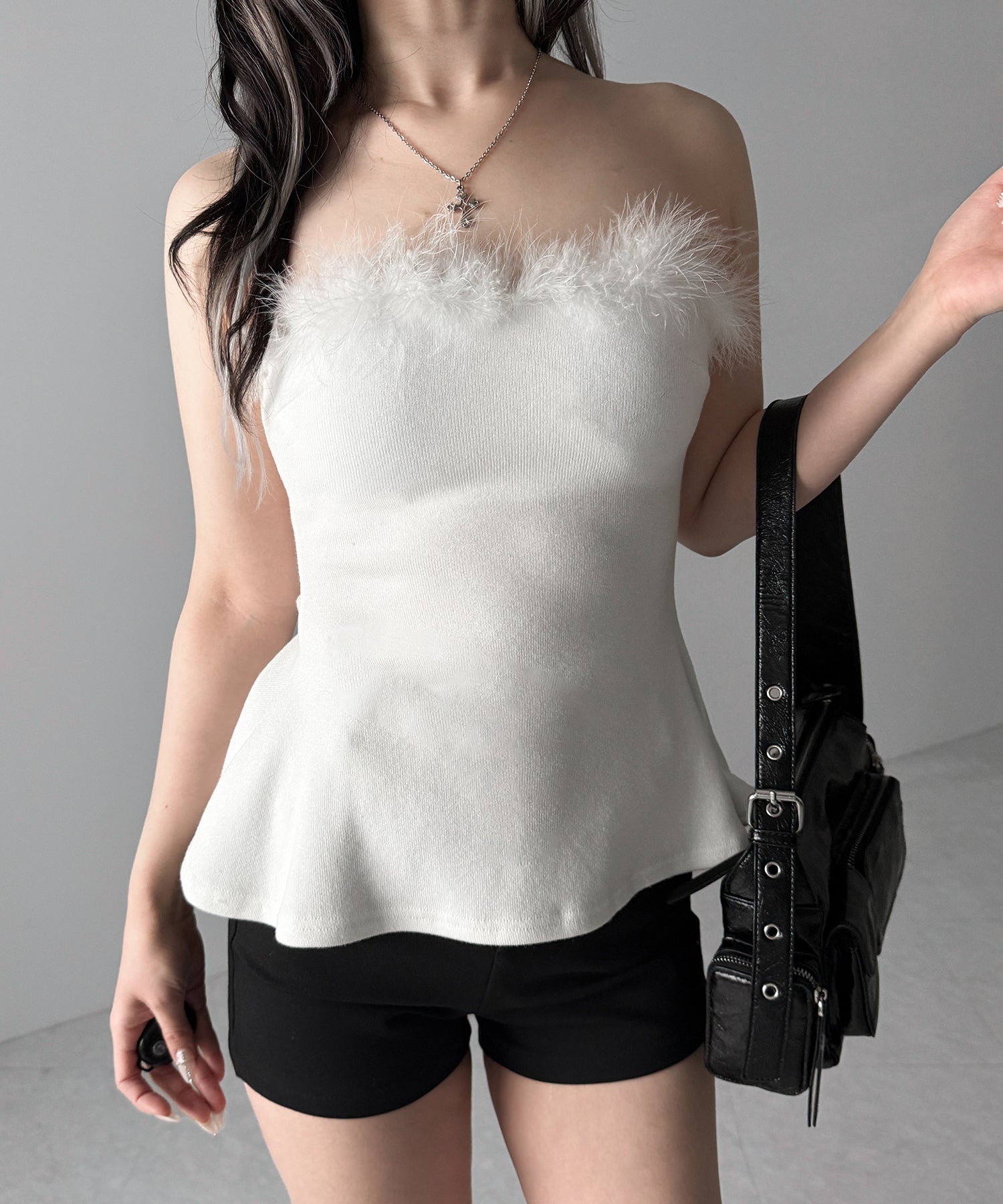 フェイクファーペプラムベアトップス / fake fur peplum bare tops