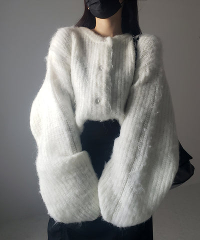 ボリュームワイドスリーブショートシャギーニットカーディガン ／ volume wide sleeve short shaggy knit cardigan