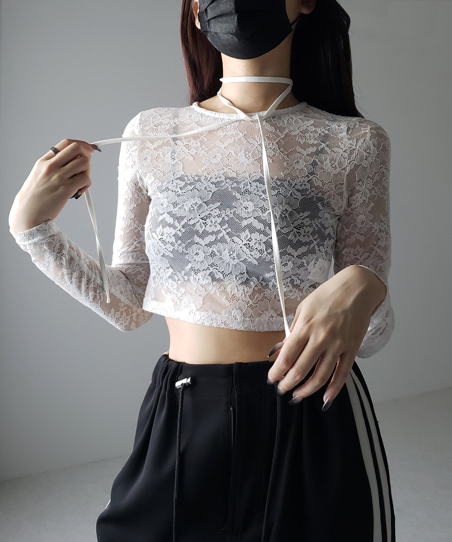 【 ２color 】ストラップリボンショートレーストップス ／ strap ribbon short lace tops