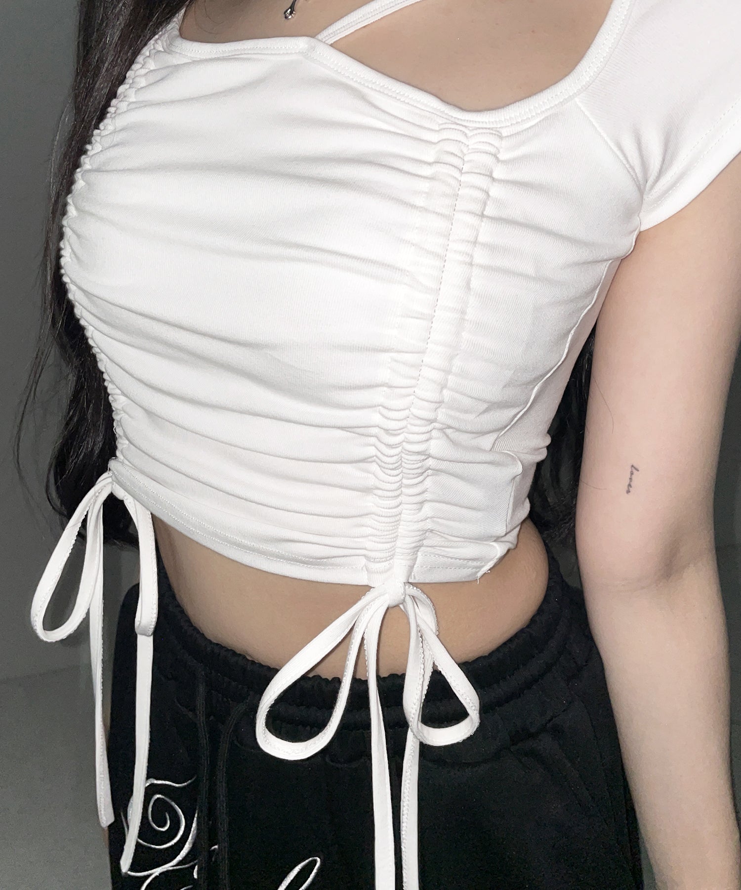 ダブルシャーリングリボンストラップＴシャツ ／ double shirring ribbon strap T-shirts