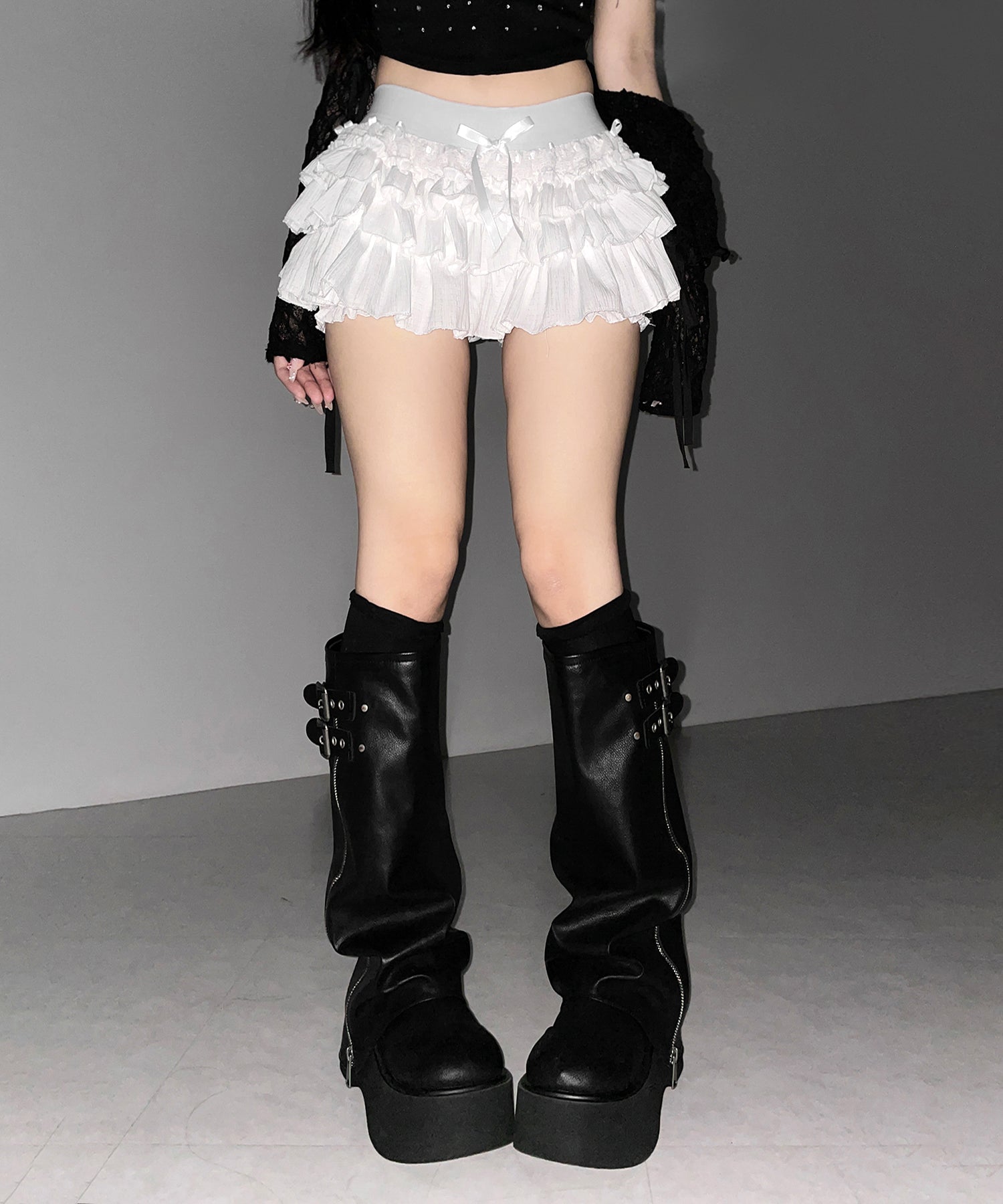 リボンフリルミニショートパンツ ／ ribbon frill mini short pants